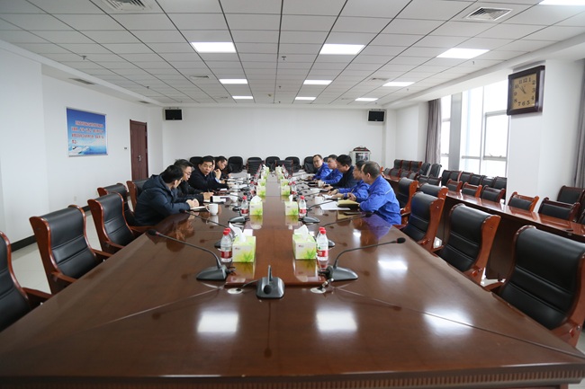 新安縣委副書記、縣長崔占科到萬基控股集團(tuán)調(diào)研