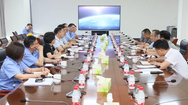 河南省國資委黨委副書記、主任吳祖明一行到萬基控股集團調研