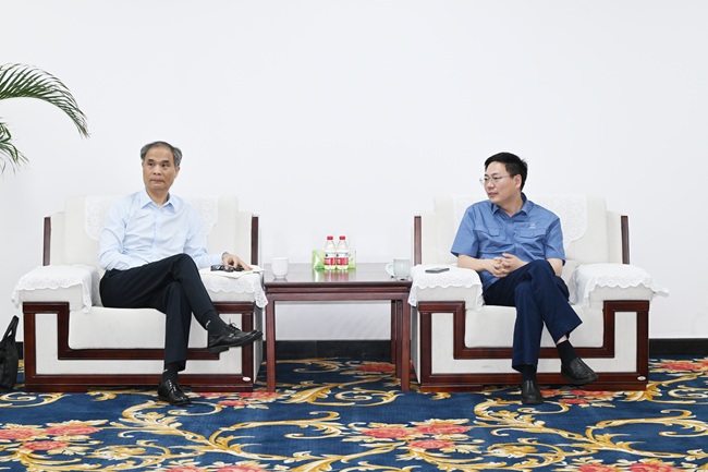 中原證券股份有限公司黨委副書記、總經理李昭欣一行到萬基控股集團調研